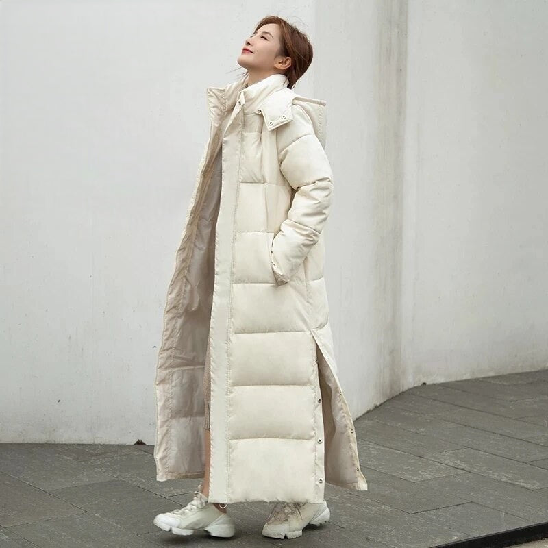 Langer Gesteppter Damen Wintermantel mit Kapuze – Wärmend, Stylisch & Funktional