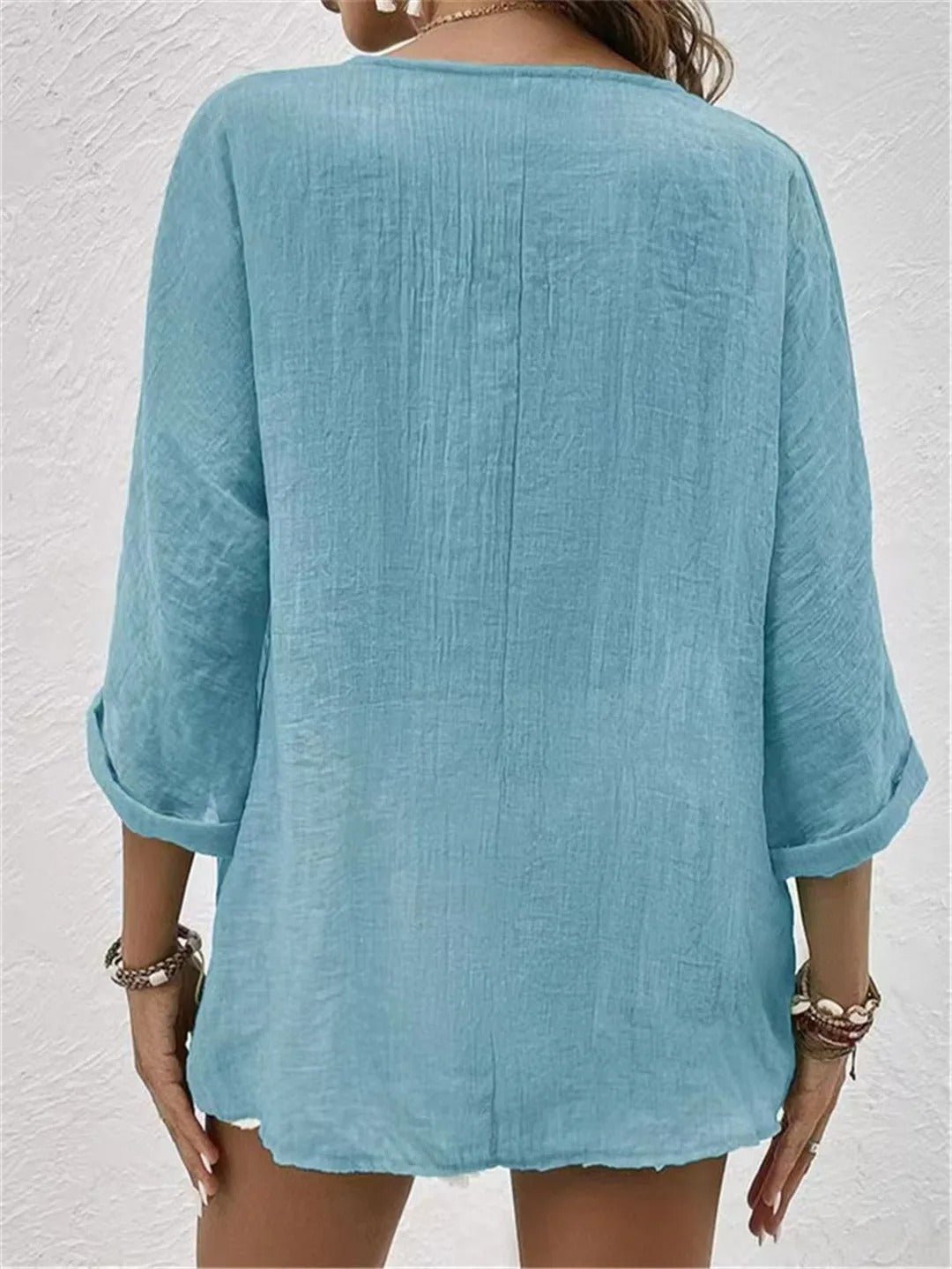 Damenbluse mit V-Ausschnitt und Knöpfen – Elegant, Leicht & Vielseitig
