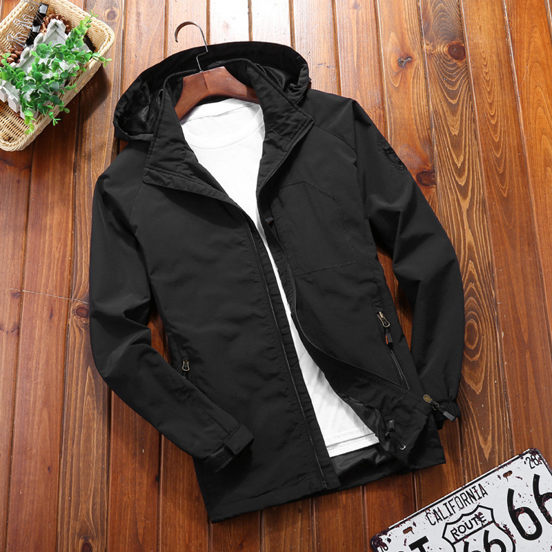 Merlian | Herren Windbreaker mit Kapuze, leichtem Material, Relaxed Fit, verstellbaren Bündchen & atmungsaktiver Ausstattung