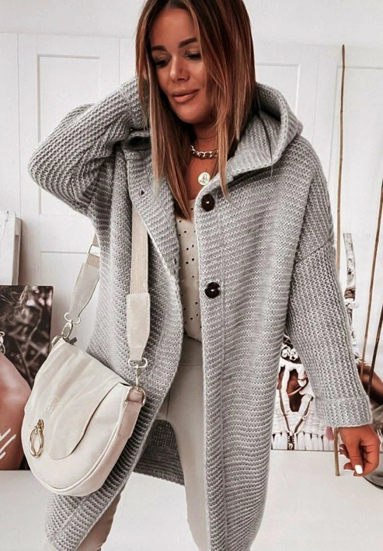 Lange Strickjacke Damen mit Kapuze & Knopfleiste | Warmer Stricklook für Alltag & Freizeit