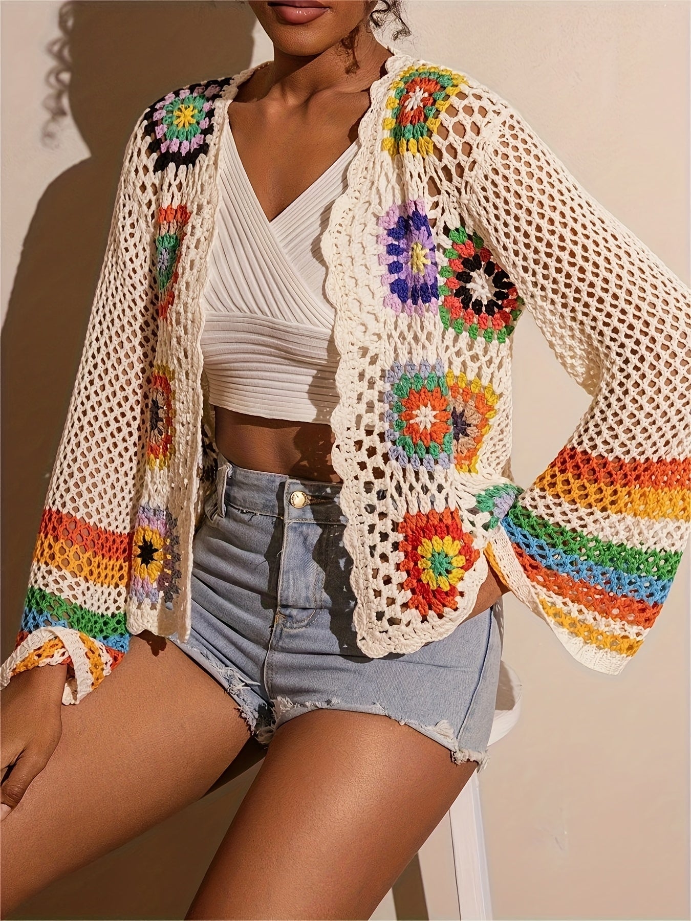Serandi | Crochet Patch Cardigan mit Blumenmuster & Weiten Ärmeln für Damen