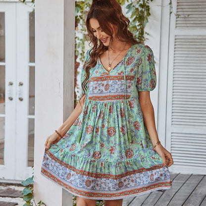 Nicola | Boho Sommerkleid mit Blumenmuster, V-Ausschnitt & Puffärmeln – Luftig, Feminin & Ideal für warme Tage