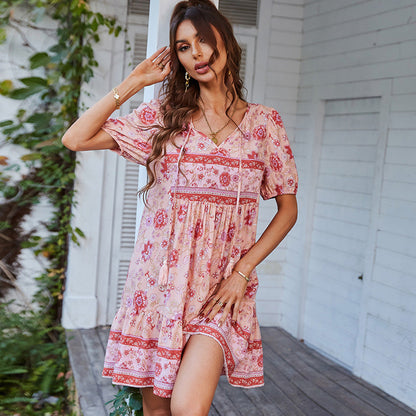 Nicola | Boho Sommerkleid mit Blumenmuster, V-Ausschnitt & Puffärmeln – Luftig, Feminin & Ideal für warme Tage