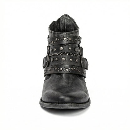 Damen Stiefeletten | Kurze Boots mit Ketten, Nieten und dekorativen Riemen