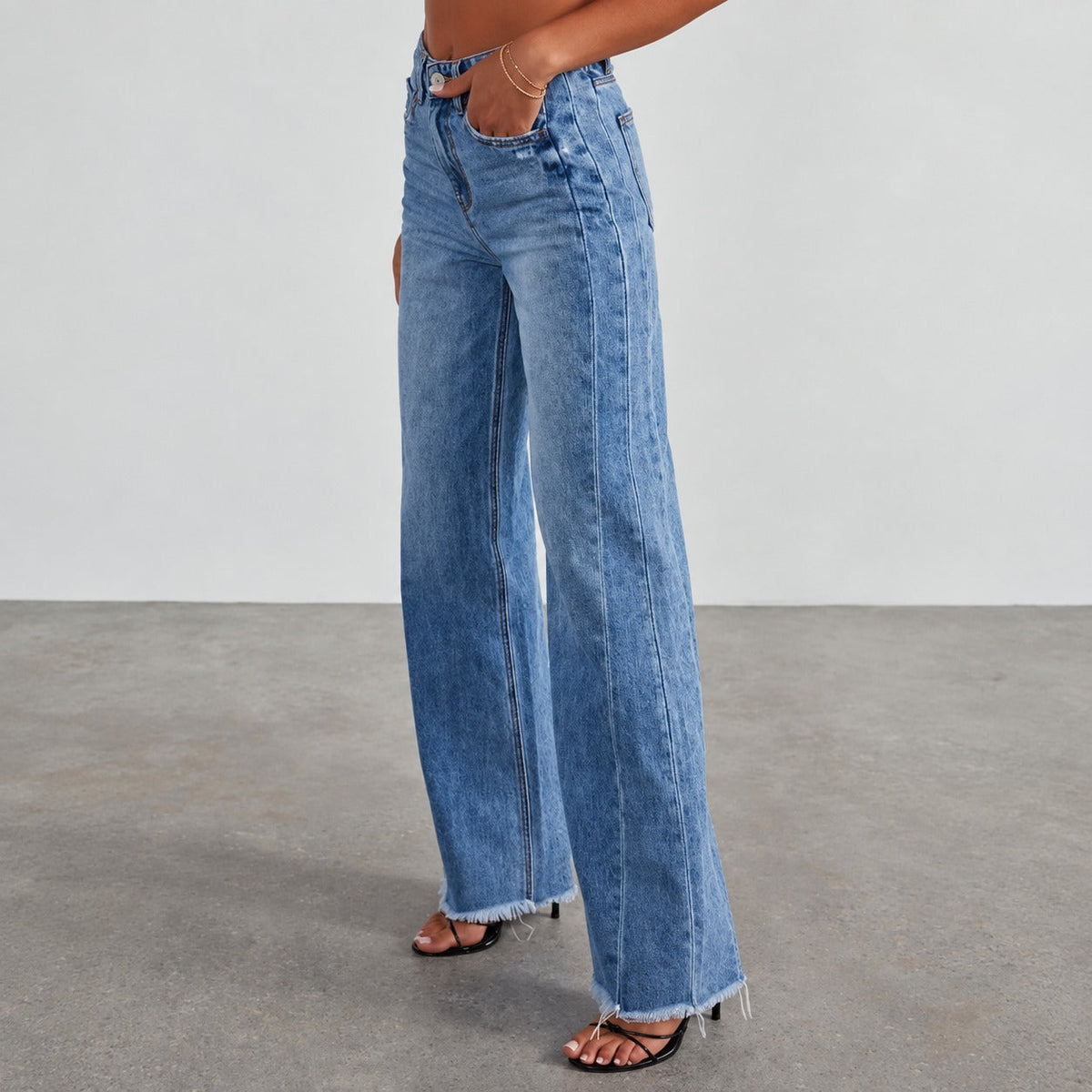 Damen Wide-Leg Jeans | High-Waist mit weitem Schnitt und Distressed-Saum