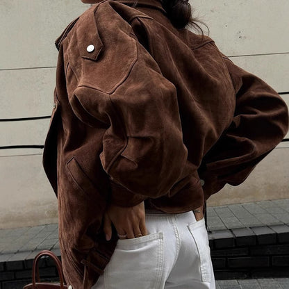 Indigo-Rae | Damen Bomberjacke Oversized im Wildleder-Look mit Asymmetrischem Reißverschluss & Epauletten