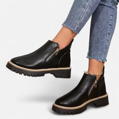 Syrenna | Damen Stiefeletten mit robuster Sohle – Seitlicher Reißverschluss & Kurzschaft Boots für Alltag & Freizeit