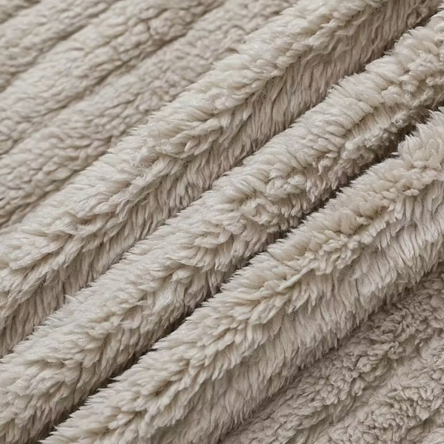 Talwina | Damen Casual Jacke aus Plüsch – Dicke, warme Jacke mit Reverskragen & Solider Farbe