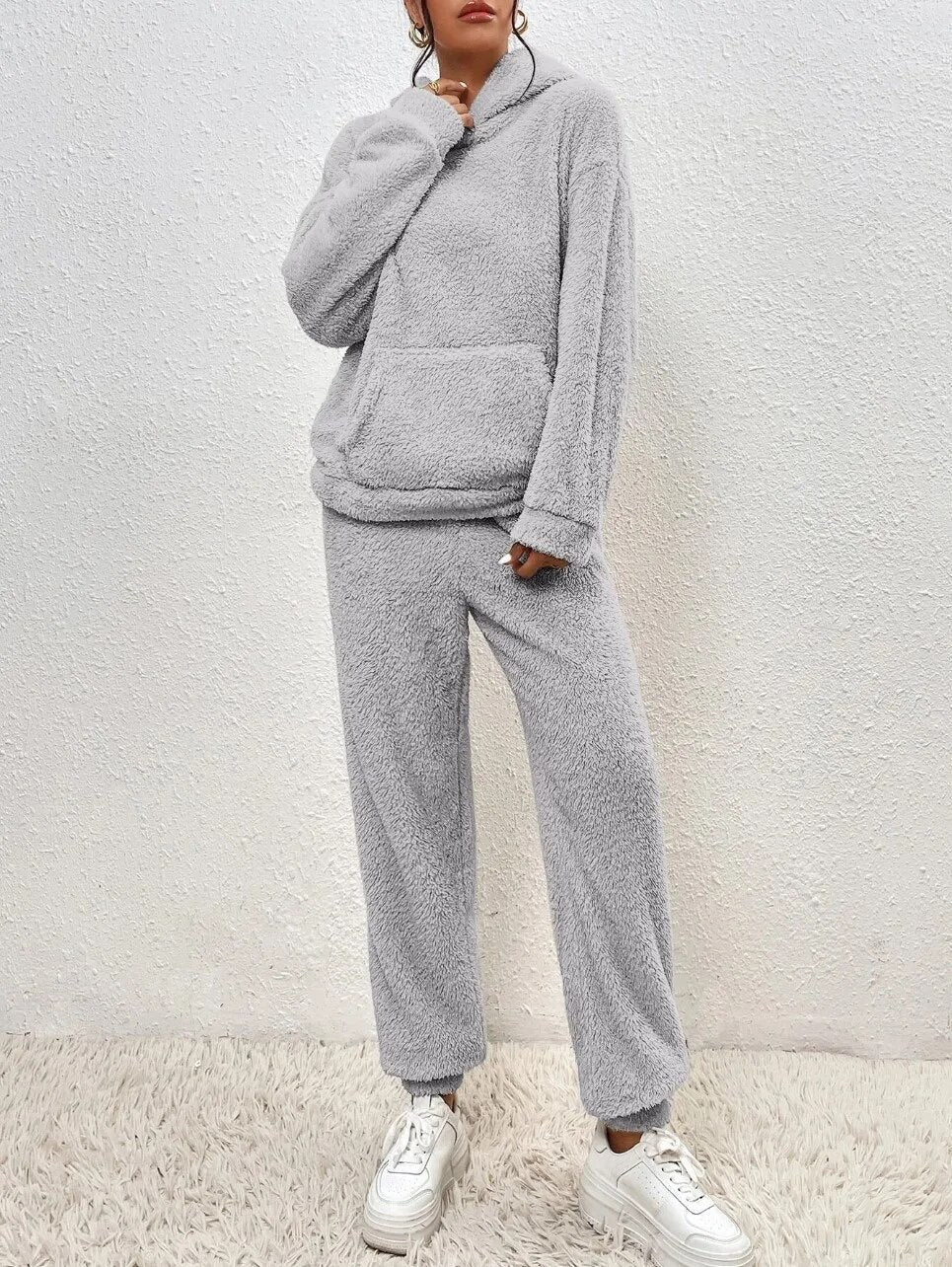 Geraldine – Teddy Lounge Set Damen | Kuscheliger Hoodie & Jogginghose Zweiteilig für Zuhause und Freizeit
