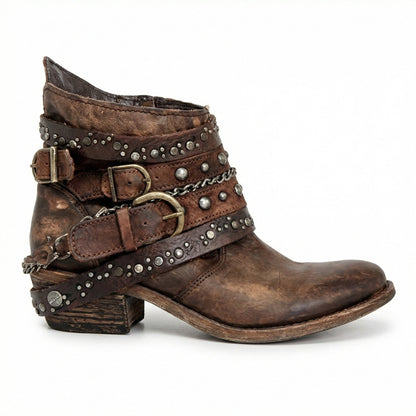 Damen Stiefeletten | Kurze Boots mit Ketten, Nieten und dekorativen Riemen