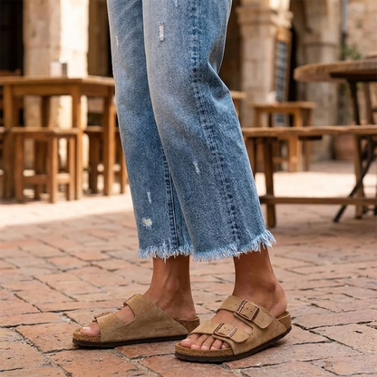 Damen Jeans | Gerade Jeans mit ausgefranstem Saum und lässiger Waschung