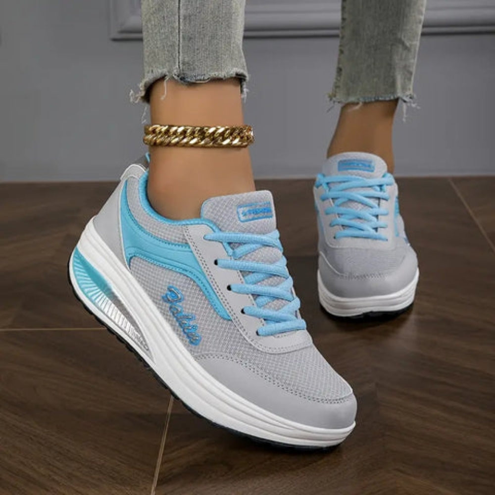 Damen Low-Top Sneaker mit erhöhter Sohle – Moderne Freizeitschuhe für Alltag und City-Looks