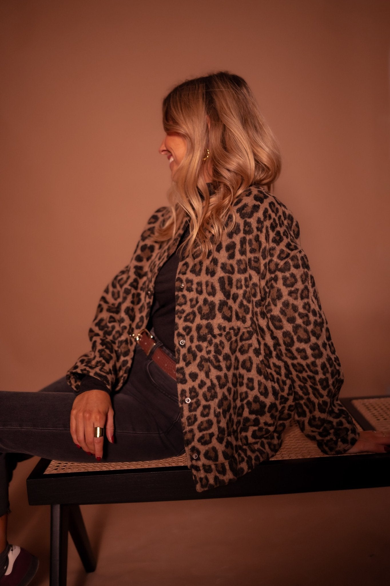 Brionelle | Modische Damenjacke mit Leopardenmuster und Knopfleiste