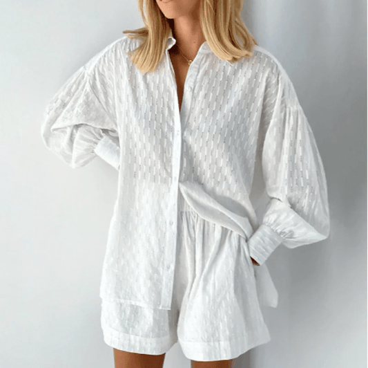 Jessi | Zweiteiliges Sommer-Set für Damen | Strukturierte Bluse mit Bischofsärmeln & High-Waist Shorts im lockeren Schnitt