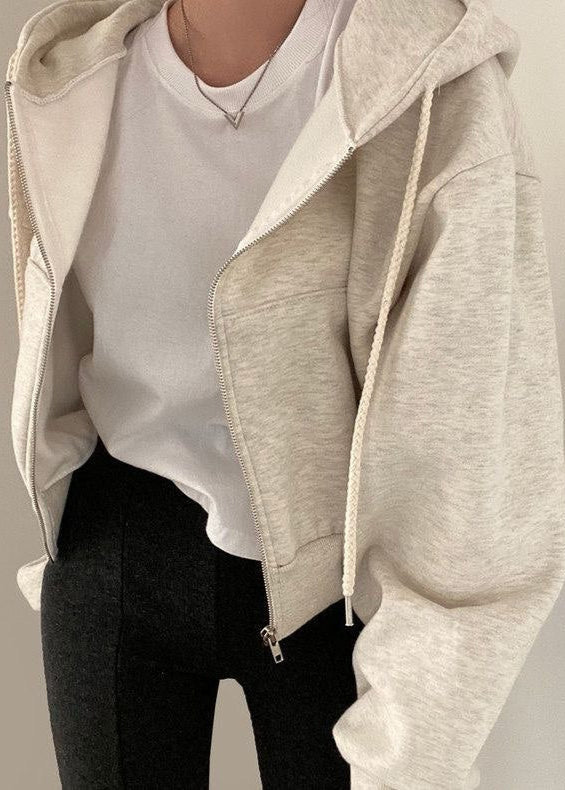 Damen Kapuzenjacke in Verkürzter Form mit Reißverschluss – Stylisch, Funktional & Alltagstauglich