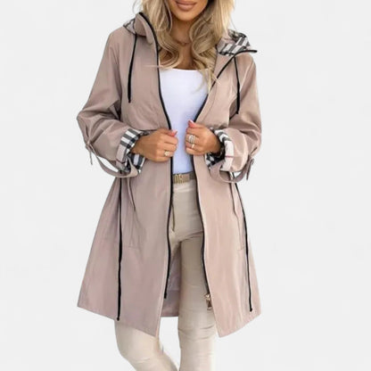 Damen Übergangsjacke mit Kapuze & Karodetail | Leicht & Stylisch