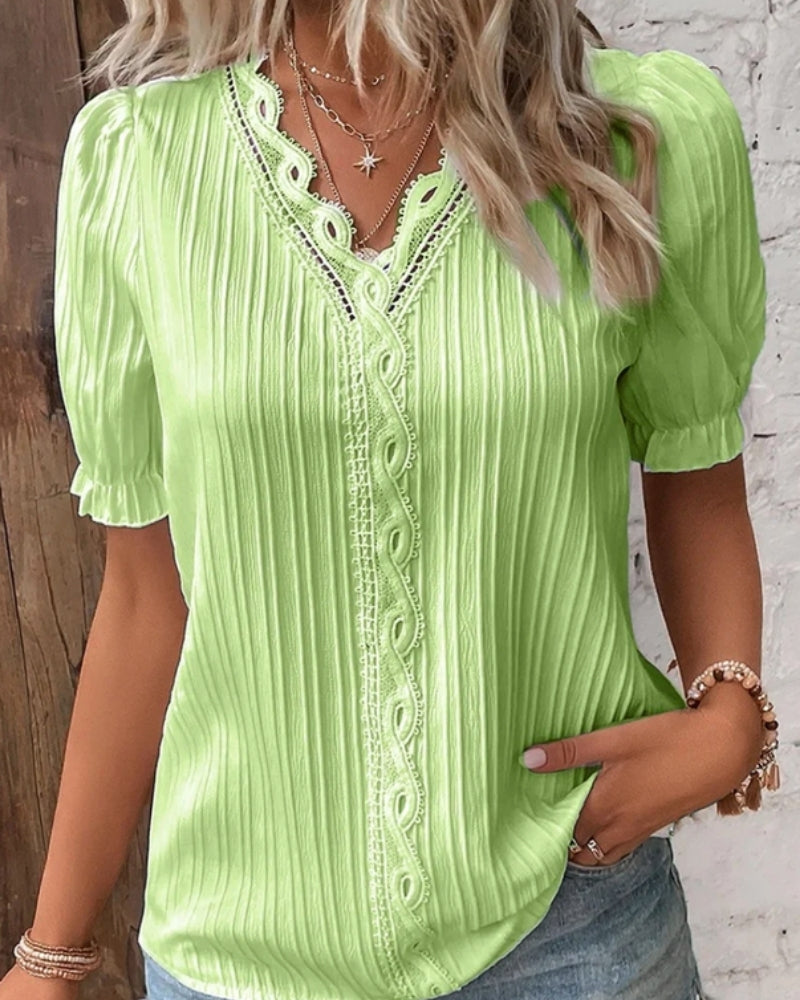Damen Strukturierte Bluse mit V-Ausschnitt – Klassische Bluse für Alltag, Büro und gepflegte Outfits