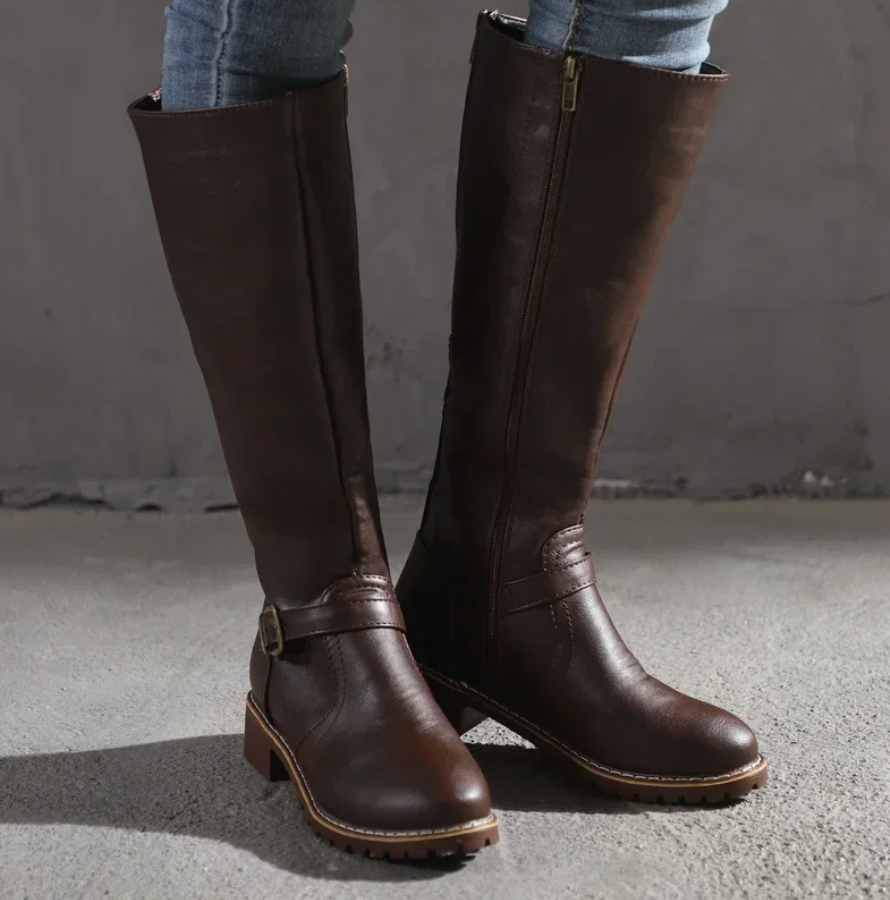 Tamsyn | Damen Knee High Boots mit Schnallenriemen & niedrigem Blockabsatz