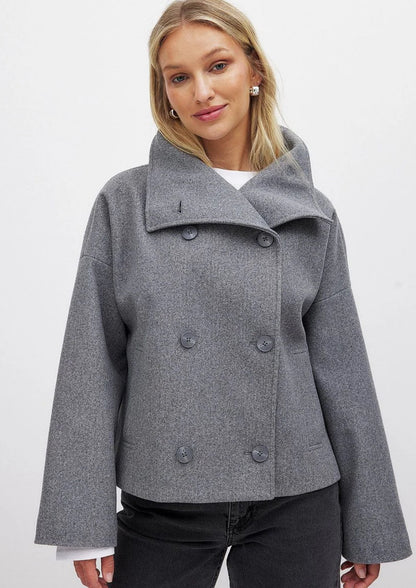 Damen Übergangsjacke mit breitem Revers – Kurze Jacke für Alltag, Büro und moderne Outfits