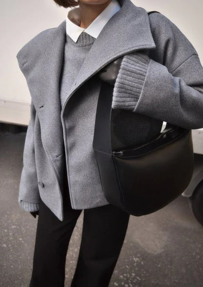 Damen Übergangsjacke mit breitem Revers – Kurze Jacke für Alltag, Büro und moderne Outfits
