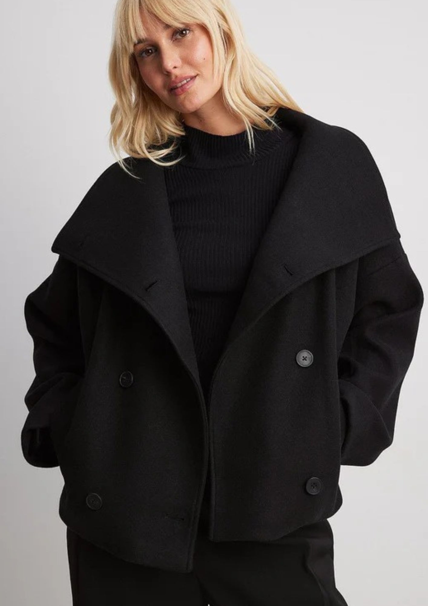Damen Übergangsjacke mit breitem Revers – Kurze Jacke für Alltag, Büro und moderne Outfits
