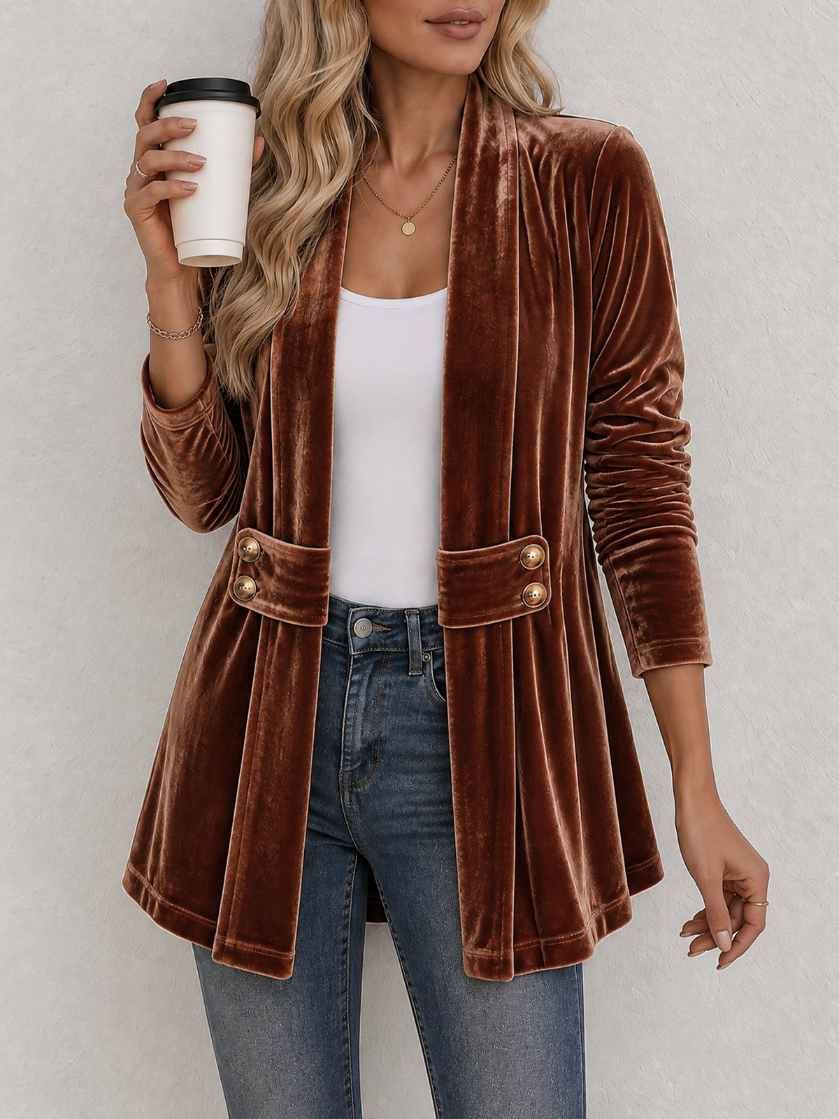 Damen Strickjacke | Offene Strickjacke mit Revers und dekorativen Knöpfen