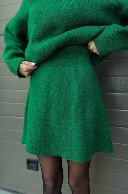 Damen Strick-Set aus Pullover & Minirock | Moderner Cozy-Look für Stil & Komfort